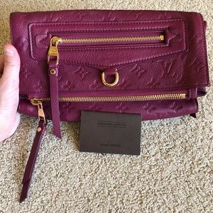 Louis Vuitton Empreinte Petillante Clutch
